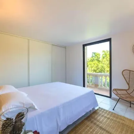 Beautiful Villa, Quiet Sea View With Pool Villa