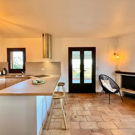 Villa Beautiful Villa, Quiet Sea View With Pool *